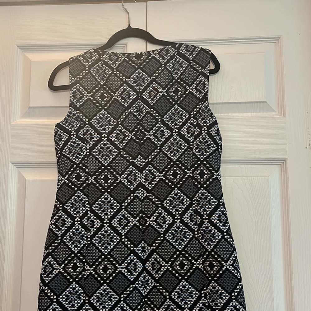 Akirs Punto blue sheath dress. Size 6. - Picture 5 of 9